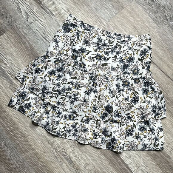 Loft floral layered skirt | size 0 | 18.5” length | New w/o tags (1556) - Picture 5 of 10